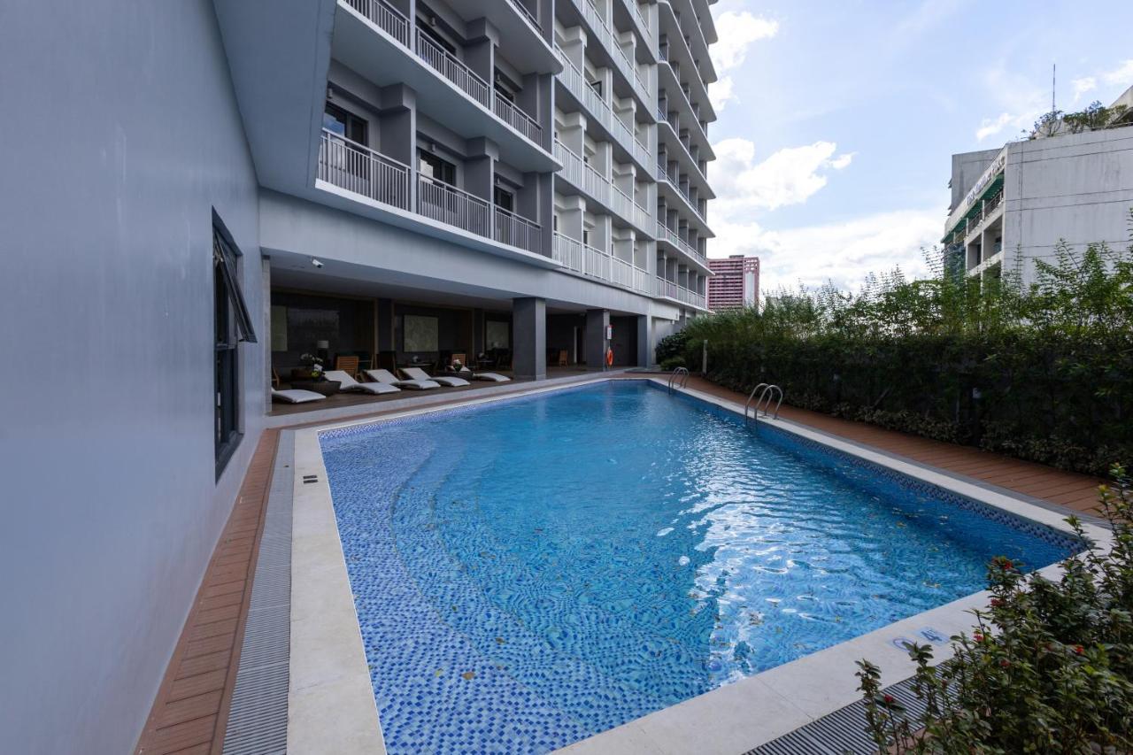 Lush Residences Makati Makati City Exterior photo